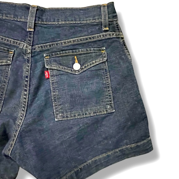 Y2K Levis Camp Shorts Blue Jean Denim Zip Fly Flap & Patch Pockets Retro Size 10 - Picture 5 of 9